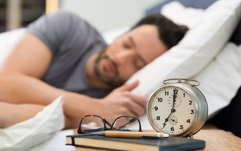 Ngủ đủ giấc giúp sản sinh testosterone ổn định